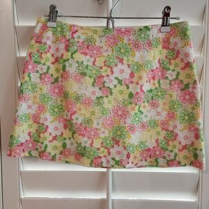 LILLY PULITZER l MINI SKIRT FLORAL PATTERN W EYELET FABRIC